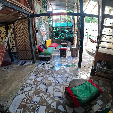 Reciclarte Galeria Hostal Capurganá エクステリア 写真