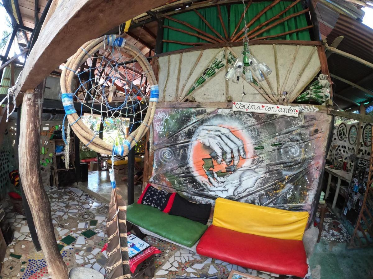 Reciclarte Galeria Hostal Capurganá エクステリア 写真